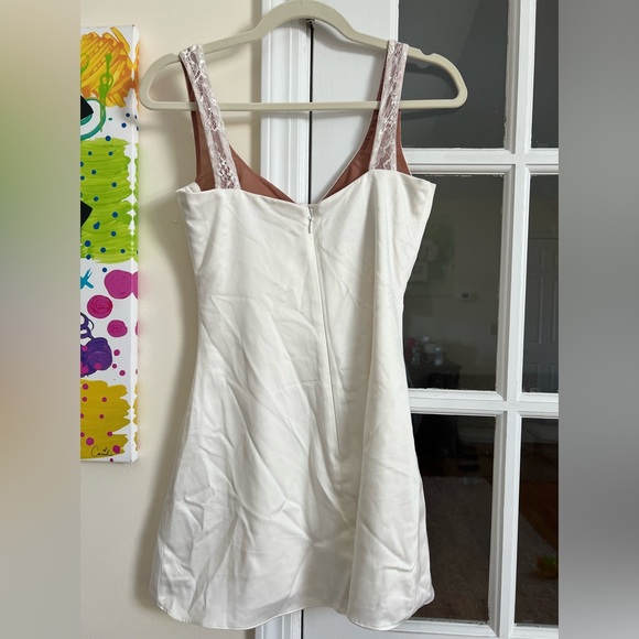 HOUSE OF CB 'Cassandra' Ivory Satin and Lace Mini Dress /Size S-US 4-6 - Picture 4 of 4